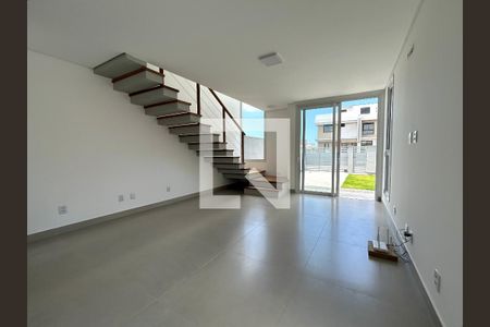 Sala de casa para alugar com 3 quartos, 177m² em Campeche, Florianópolis