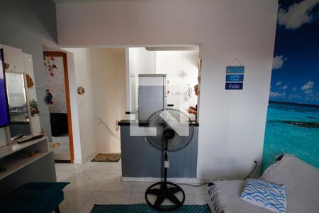 Sala/Cozinha de casa de condomínio para alugar com 2 quartos, 61m² em Maracanã, Praia Grande