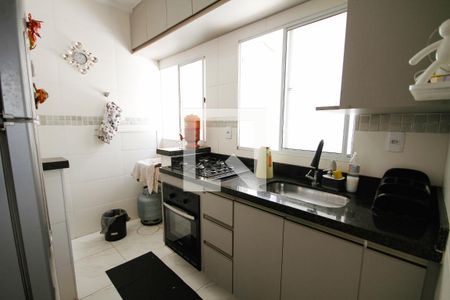 Sala/Cozinha de casa de condomínio para alugar com 2 quartos, 61m² em Maracanã, Praia Grande