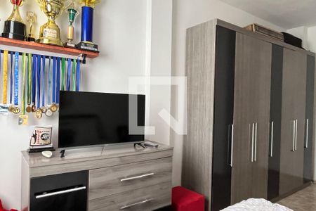 Quarto 2 de apartamento para alugar com 2 quartos, 70m² em Areia Branca, Santos