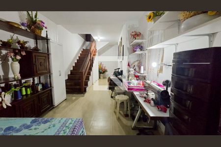 Sala de casa para alugar com 4 quartos, 353m² em Indaiá, Belo Horizonte