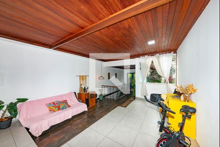 Sala 1 de casa à venda com 5 quartos, 360m² em Barreiro, Belo Horizonte