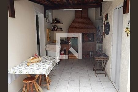 Casa para alugar com 3 quartos, 240m² em Jardim Previdencia, São Paulo