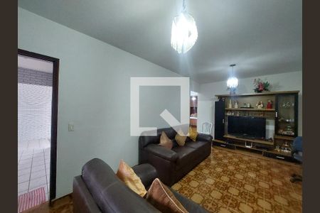 Sala de casa à venda com 3 quartos, 300m² em Jardim Diomar, São Paulo