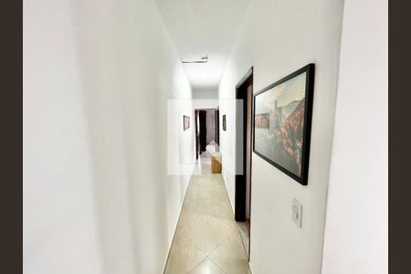Corredor de casa à venda com 5 quartos, 124m² em Santa Teresinha, São Paulo