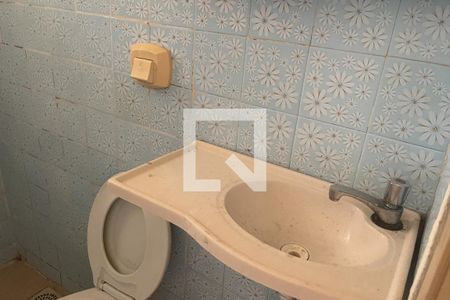 Banheiro de casa para alugar com 1 quarto, 55m² em Parque Lafaiete, Duque de Caxias