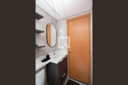 Banheiro de apartamento à venda com 2 quartos, 38m² em Jardim Rosa de Franca, Guarulhos