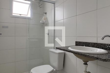 Banheiro da Suíte de apartamento à venda com 2 quartos, 56m² em Jardim do Papai, Guarulhos