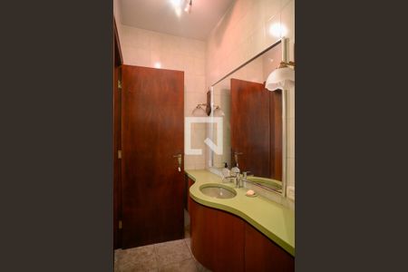 Lavabo de casa para alugar com 7 quartos, 350m² em Jardim da Saúde, São Paulo