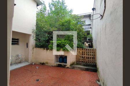 Quintal de casa à venda com 3 quartos, 246m² em Vila Natalia, São Paulo