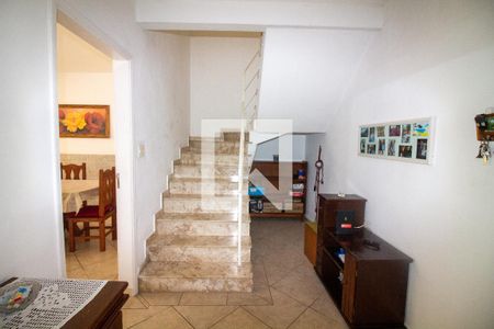 Escada de casa à venda com 5 quartos, 254m² em Jardim Caravelas, São Paulo