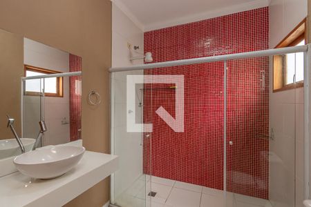 Banheiro da Suíte de casa de condomínio para alugar com 3 quartos, 125m² em Residencial Real Park Sumaré, Sumaré