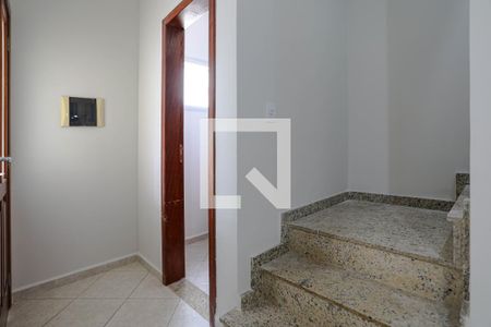 Entrada de casa de condomínio para alugar com 3 quartos, 120m² em Vila Oliveira, Mogi das Cruzes