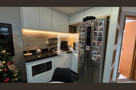 Cozinha de apartamento à venda com 2 quartos, 44m² em Vila Scarpelli, Santo André
