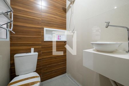 Banheiro da Suíte de casa para alugar com 3 quartos, 130m² em Parque Jabaquara, São Paulo