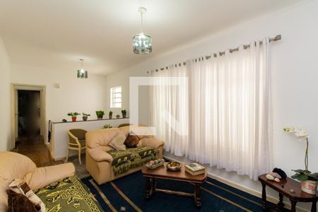 Sala de casa para alugar com 3 quartos, 200m² em Itaquera, São Paulo