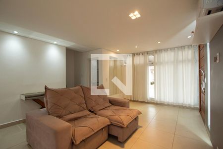 Sala de casa de condomínio para alugar com 3 quartos, 130m² em Jardim Pagliato, Sorocaba