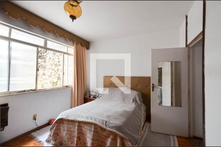 Suíte de casa à venda com 4 quartos, 350m² em São Lucas, Belo Horizonte