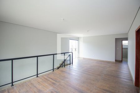 Sala de TV de casa à venda com 3 quartos, 250m² em Chácara Contagem, Contagem