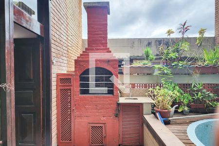 Quintal de casa de condomínio à venda com 3 quartos, 189m² em Humaitá, Rio de Janeiro