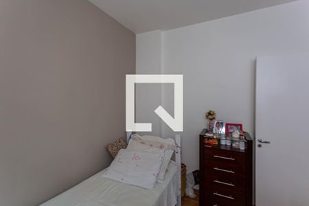 Quarto de apartamento para alugar com 2 quartos, 66m² em Sagrada Família, Belo Horizonte