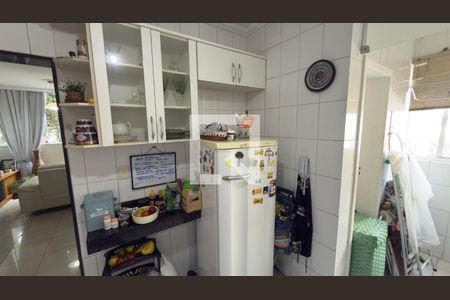 Cozinha de apartamento para alugar com 3 quartos, 90m² em Itamarati, Belo Horizonte