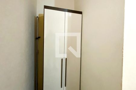 Closet Quarto 1 de casa para alugar com 2 quartos, 110m² em Santa Terezinha, Belo Horizonte