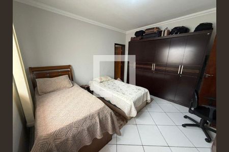 Casa à venda com 3 quartos, 130m² em Europa, Contagem