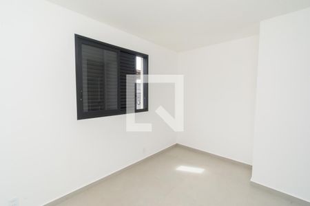 Suíte de apartamento à venda com 2 quartos, 61m² em Jardim Industrial, Contagem