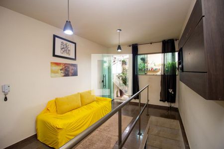 Sala de TV de casa à venda com 4 quartos, 138m² em Alvorada, Contagem