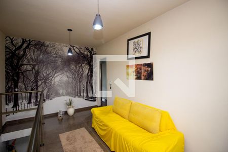 Sala de TV de casa à venda com 4 quartos, 138m² em Alvorada, Contagem