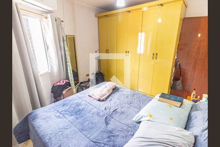 Suíte de casa à venda com 3 quartos, 136m² em Parque Sevilha, São Paulo