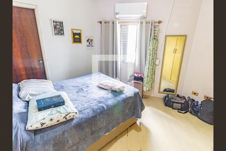 Suíte de casa à venda com 3 quartos, 136m² em Parque Sevilha, São Paulo