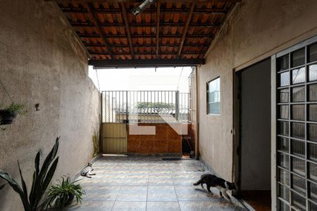 Entrada de casa para alugar com 3 quartos, 99m² em Conjunto Habitacional Bras Cubas, Mogi das Cruzes