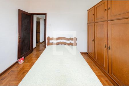 Quarto 1 de casa à venda com 3 quartos, 353m² em Carlos Prates, Belo Horizonte