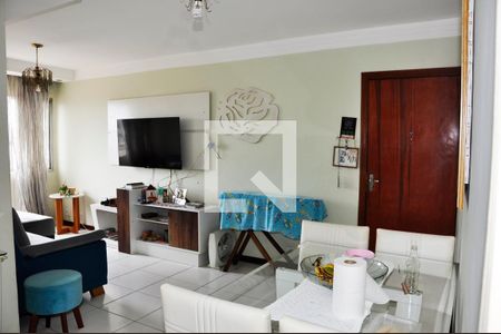 Detalhe - Sala e Sala de Jantar de apartamento para alugar com 2 quartos, 55m² em Sítio Morro Grande, São Paulo