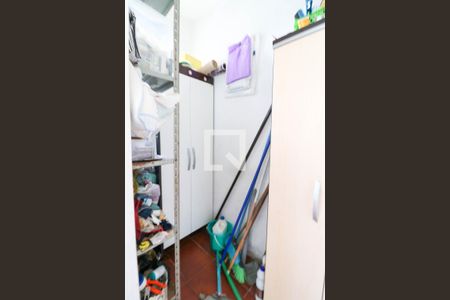 Despensa de casa para alugar com 3 quartos, 176m² em Jardim Thomaz, São Paulo