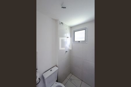 Banheiro de kitnet/studio para alugar com 1 quarto, 24m² em Chácara Inglesa, São Paulo