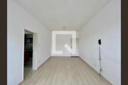 Sala de apartamento à venda com 2 quartos, 75m² em Jardim Primavera, Campinas