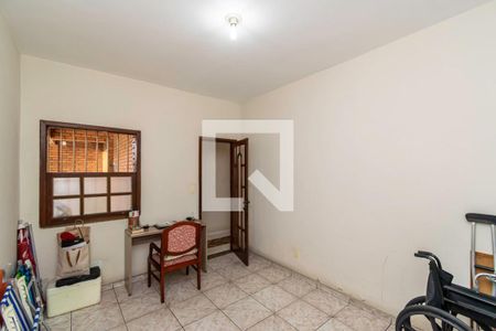 1º andar - Quarto 1 de casa à venda com 7 quartos, 360m² em Bonsucesso, Rio de Janeiro