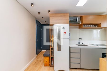 Cozinha de apartamento para alugar com 2 quartos, 54m² em Buritis, Belo Horizonte