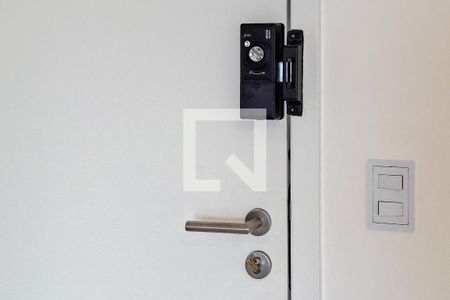 Fechadura eletrônica de apartamento para alugar com 2 quartos, 65m² em Maracanã, Praia Grande