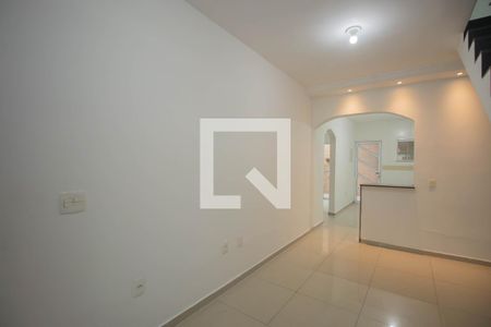 Sala de casa de condomínio para alugar com 3 quartos, 200m² em Galo Branco, São Gonçalo
