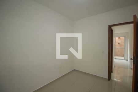 Quarto 1 de casa de condomínio para alugar com 3 quartos, 200m² em Galo Branco, São Gonçalo