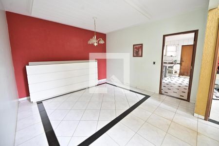 Casa para alugar com 5 quartos, 400m² em Anhangüera, Goiânia