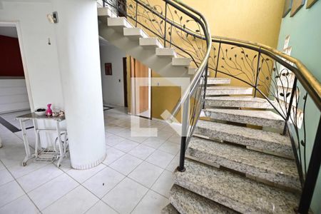 Casa para alugar com 5 quartos, 400m² em Anhangüera, Goiânia