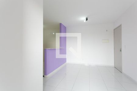 Sala de apartamento para alugar com 2 quartos, 48m² em Vila Taquari, São Paulo