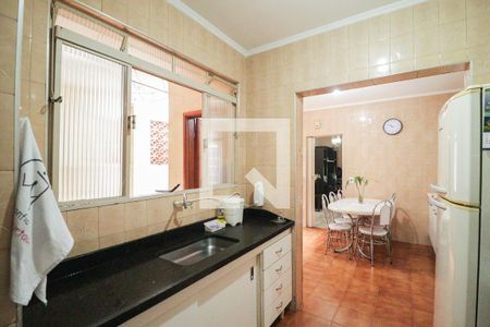 Cozinha de casa à venda com 4 quartos, 160m² em Conjunto Residencial Santa Terezinha, São Paulo