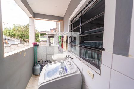 Área de Serviço de casa para alugar com 4 quartos, 170m² em Vila Araguaia, São Paulo