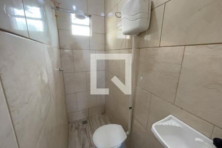 Banheiro de apartamento para alugar com 2 quartos, 101m² em Vila Urussai, Duque de Caxias